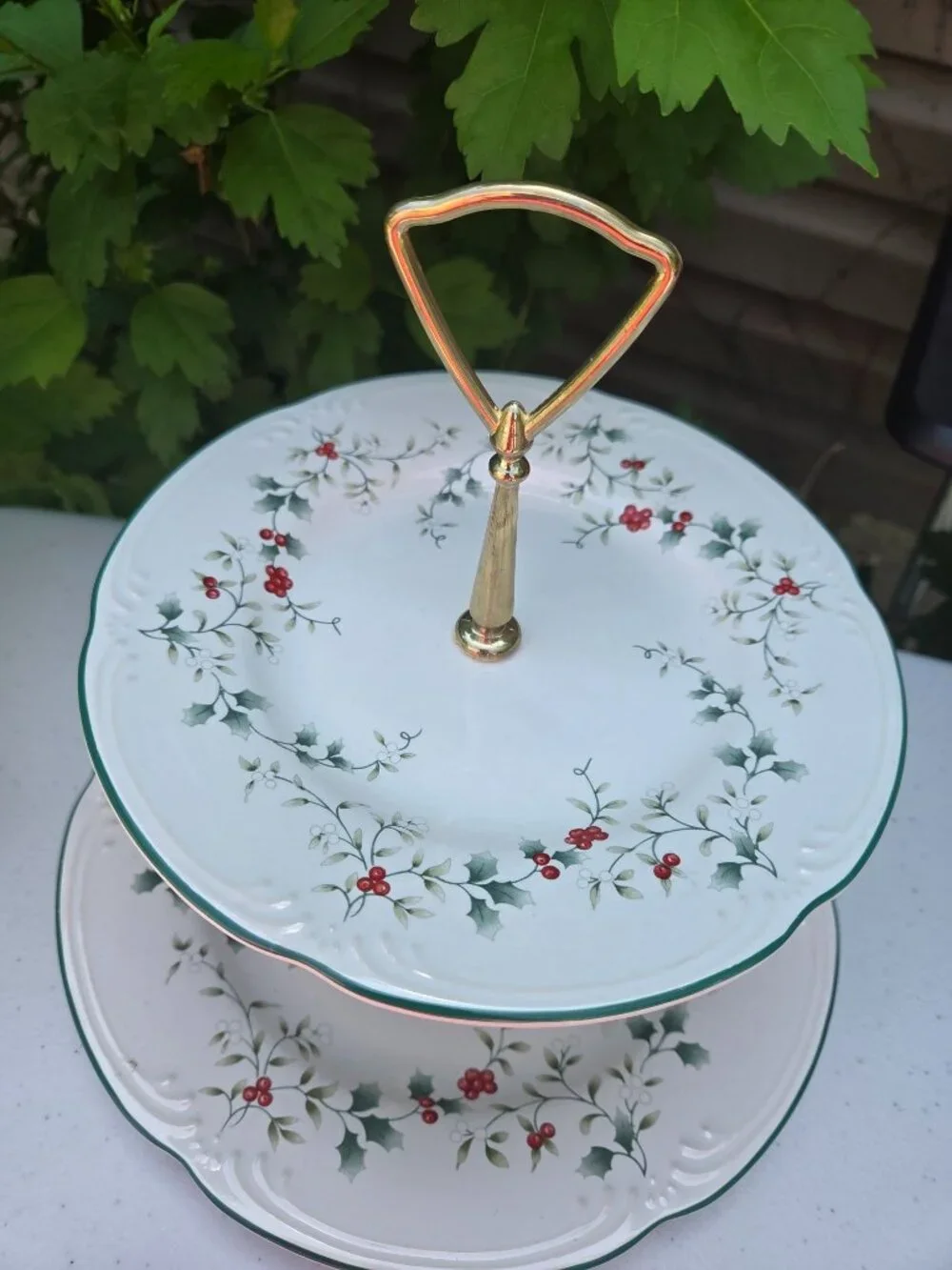 Pfaltzgraff Winterberry Two Tier Tidbit Tray